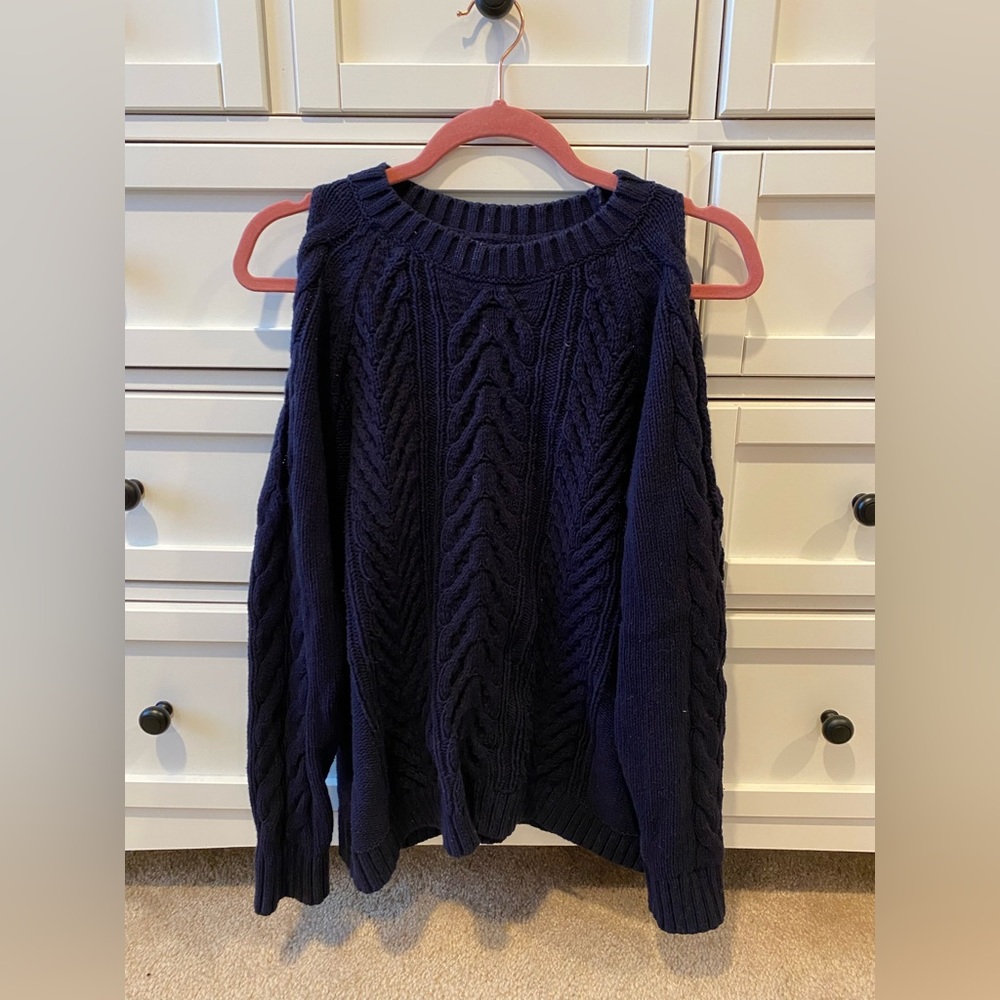 Loft navy cold shoulder cable-knit sweater - size large